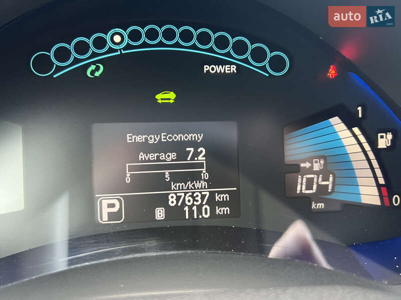 Хэтчбек Nissan Leaf 2015 в Чернигове