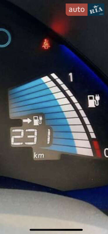 Хэтчбек Nissan Leaf 2015 в Тернополе