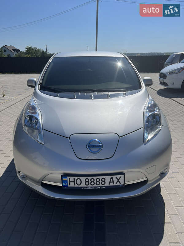 Хэтчбек Nissan Leaf 2015 в Тернополе