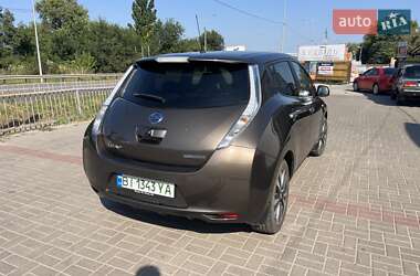 Хэтчбек Nissan Leaf 2016 в Полтаве