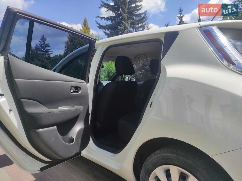 Хэтчбек Nissan Leaf 2013 в Тернополе