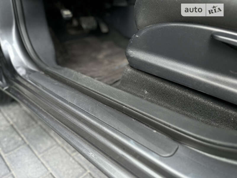 Хэтчбек Nissan Leaf 2015 в Львове