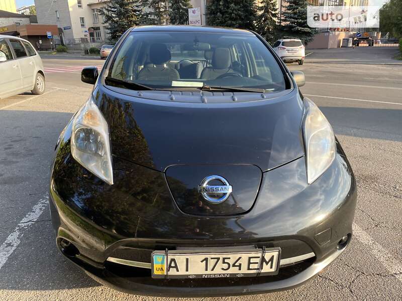 Хетчбек Nissan Leaf 2013 в Василькові
