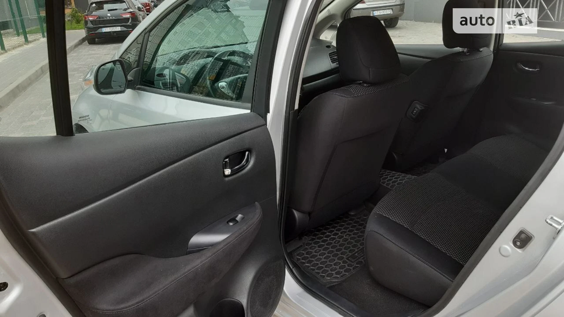 2015 Nissan Leaf - мініатюра 19