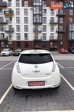 Хетчбек Nissan Leaf 2017 в 