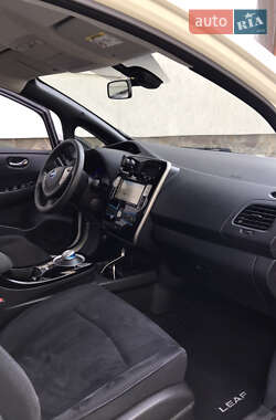 Хетчбек Nissan Leaf 2017 в 