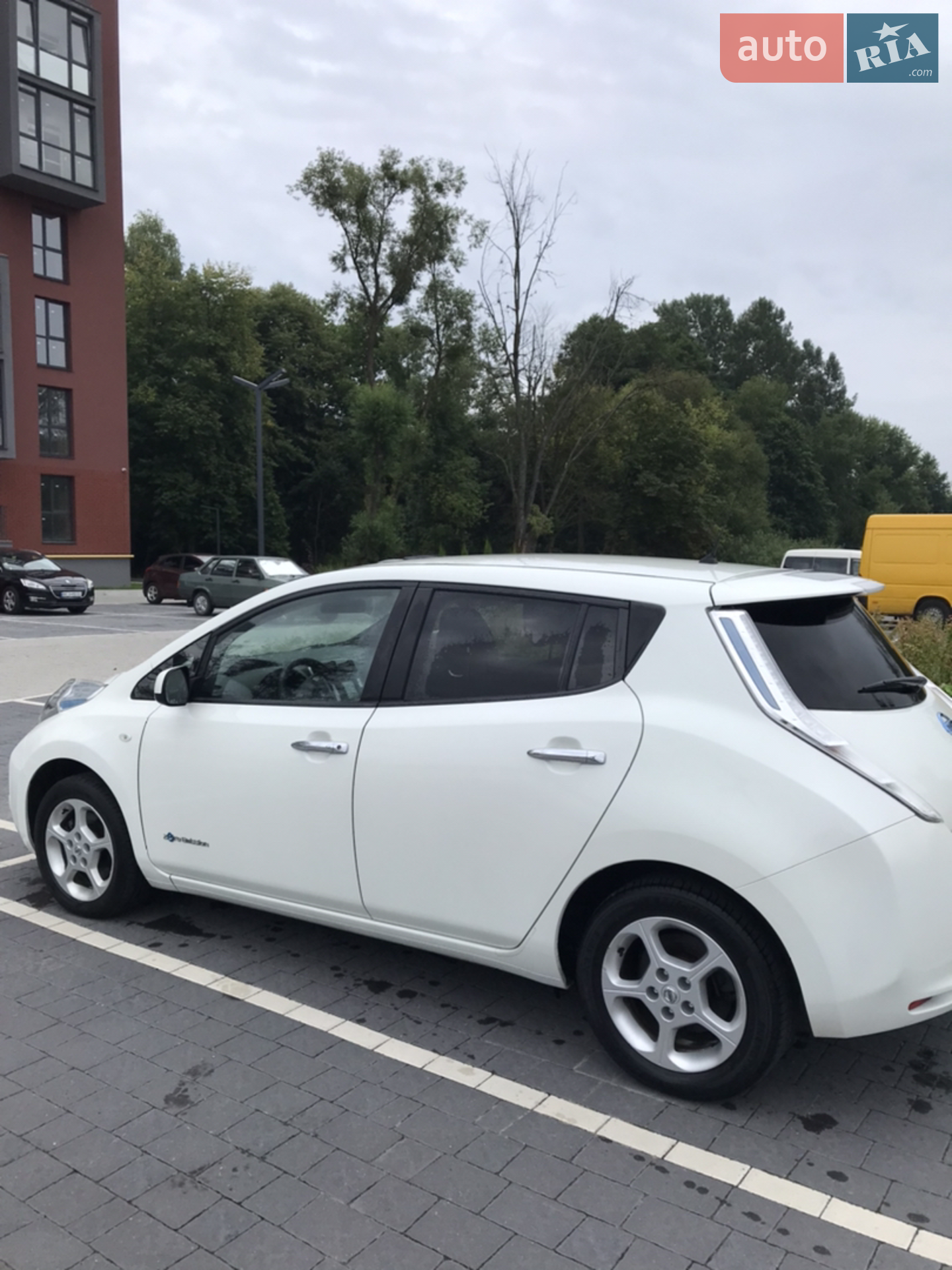 2017 Nissan Leaf - мініатюра 25
