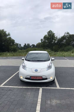 Хетчбек Nissan Leaf 2017 в 