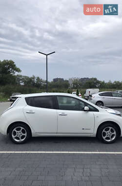Хетчбек Nissan Leaf 2017 в 
