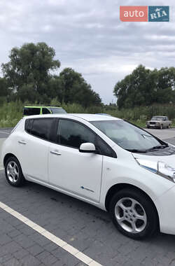 Хетчбек Nissan Leaf 2017 в 