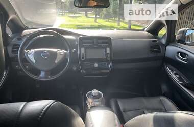 Хетчбек Nissan Leaf 2013 в 