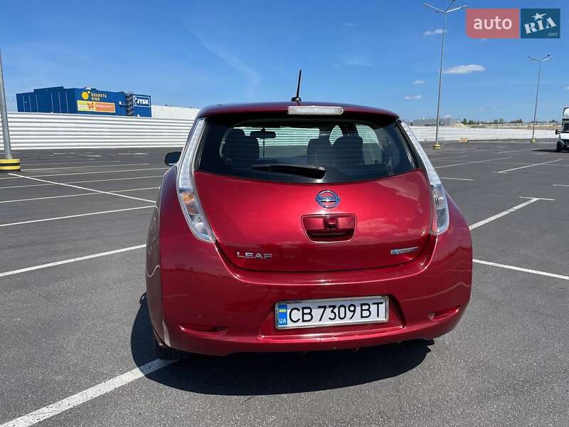 Хетчбек Nissan Leaf 2014 в Львові