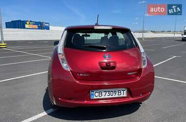 Хэтчбек Nissan Leaf 2014 в 