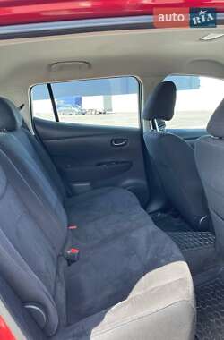 Хэтчбек Nissan Leaf 2014 в 
