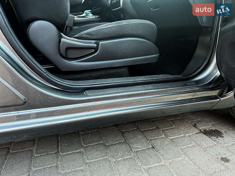 Хетчбек Nissan Leaf 2013 в Харкові фото 23 Хетчбек Nissan Leaf 2013 в Харкові