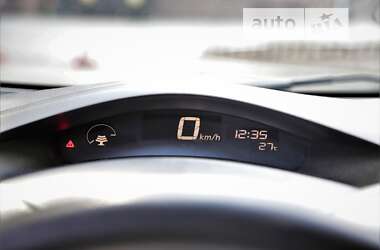 Хэтчбек Nissan Leaf 2015 в 