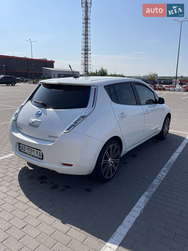 Хэтчбек Nissan Leaf 2013 в Виннице