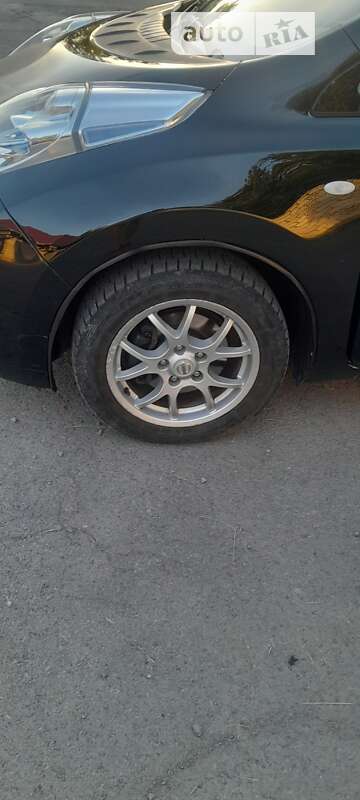 Хэтчбек Nissan Leaf 2012 в Мукачево