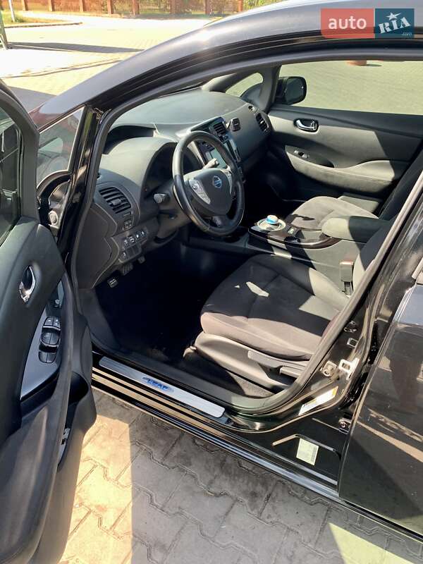 Хетчбек Nissan Leaf 2013 в Львові