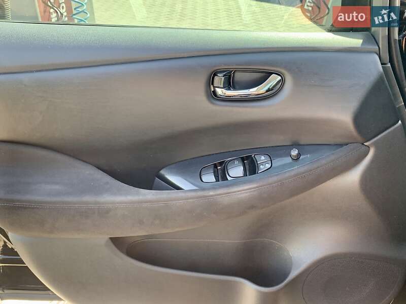 Хетчбек Nissan Leaf 2013 в Львові