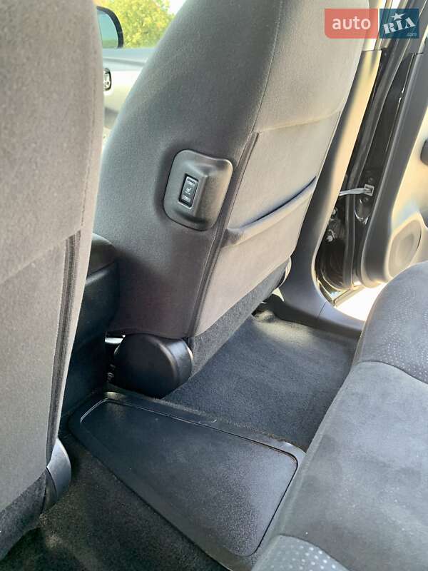 Хетчбек Nissan Leaf 2013 в Львові