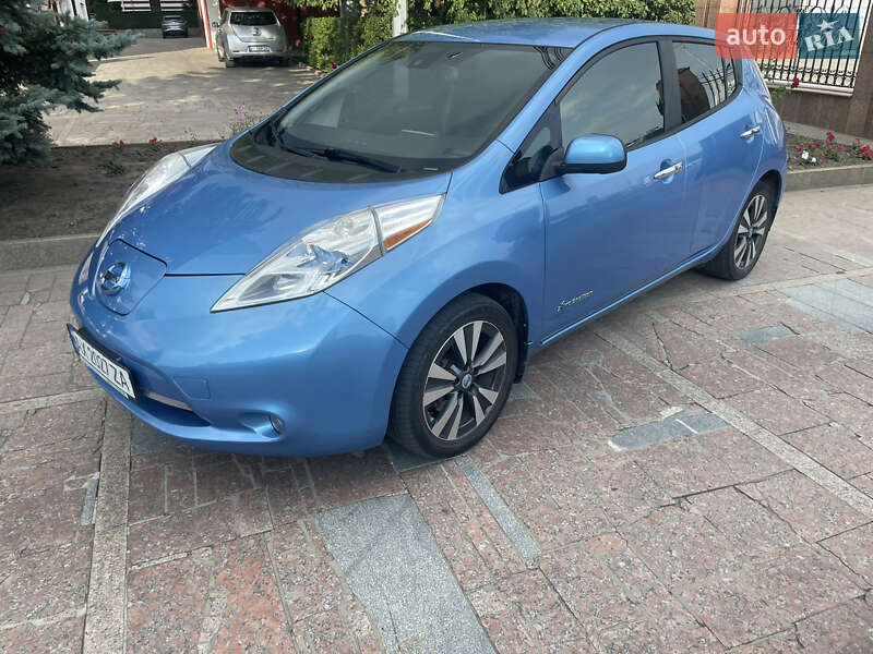 Хетчбек Nissan Leaf 2014 в Харкові