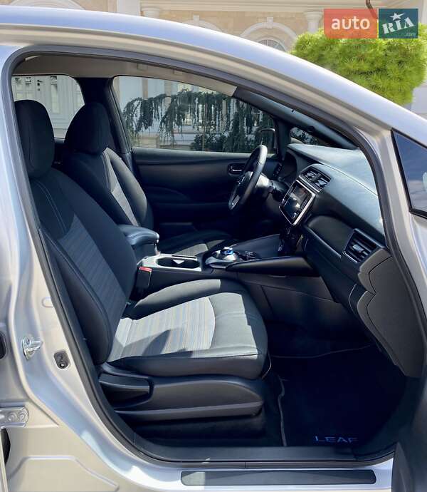 Хэтчбек Nissan Leaf 2019 в Черноморске