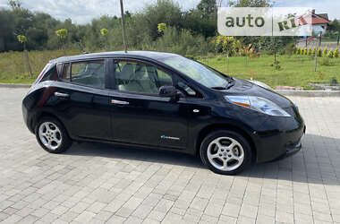 Хэтчбек Nissan Leaf 2011 в 
