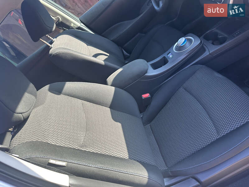 Хетчбек Nissan Leaf 2014 в Львові