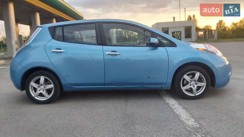 Хэтчбек Nissan Leaf 2013 в Черкассах