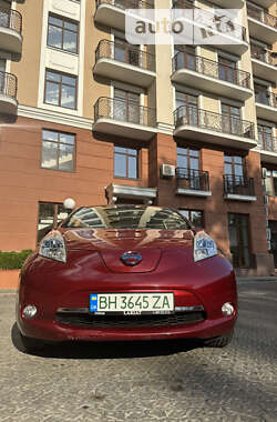 Хетчбек Nissan Leaf 2015 в Одесі