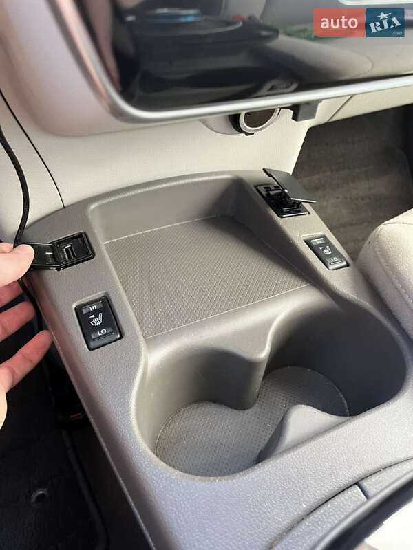 Хэтчбек Nissan Leaf 2012 в Львове