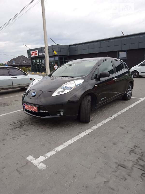 Хэтчбек Nissan Leaf 2014 в Ровно