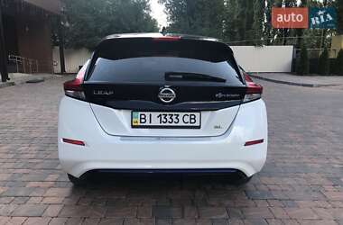 Хэтчбек Nissan Leaf 2018 в Полтаве