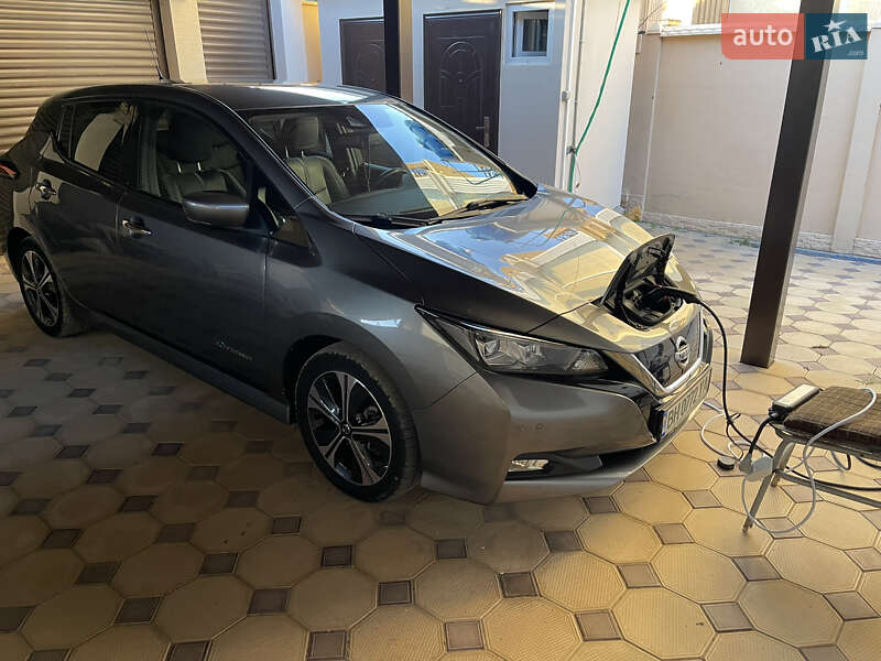 Хэтчбек Nissan Leaf 2019 в Одессе