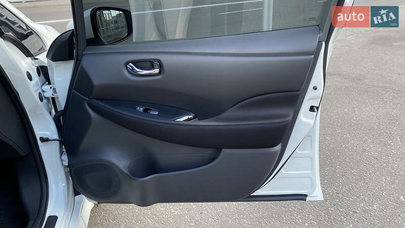 Хетчбек Nissan Leaf 2018 в Харкові