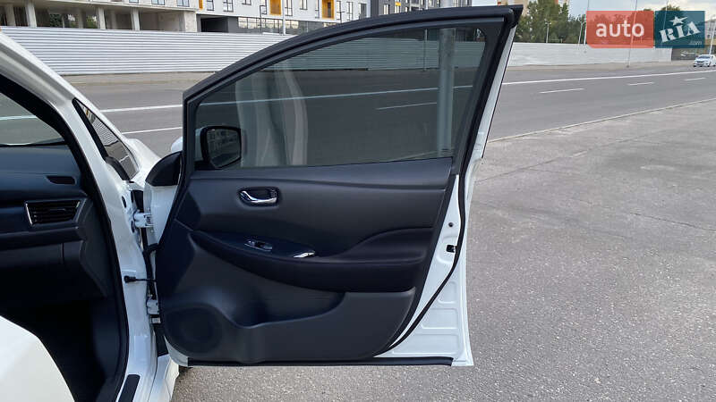 Хетчбек Nissan Leaf 2018 в Харкові