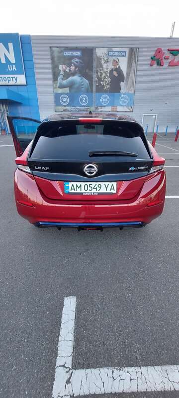 Хетчбек Nissan Leaf 2018 в Києві