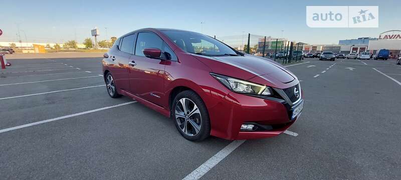 Хетчбек Nissan Leaf 2018 в Києві