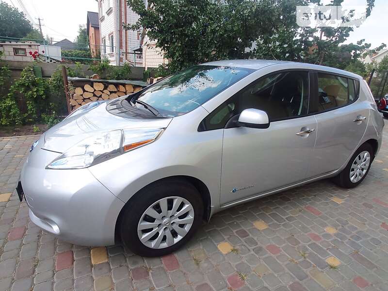 Хэтчбек Nissan Leaf 2016 в Виннице