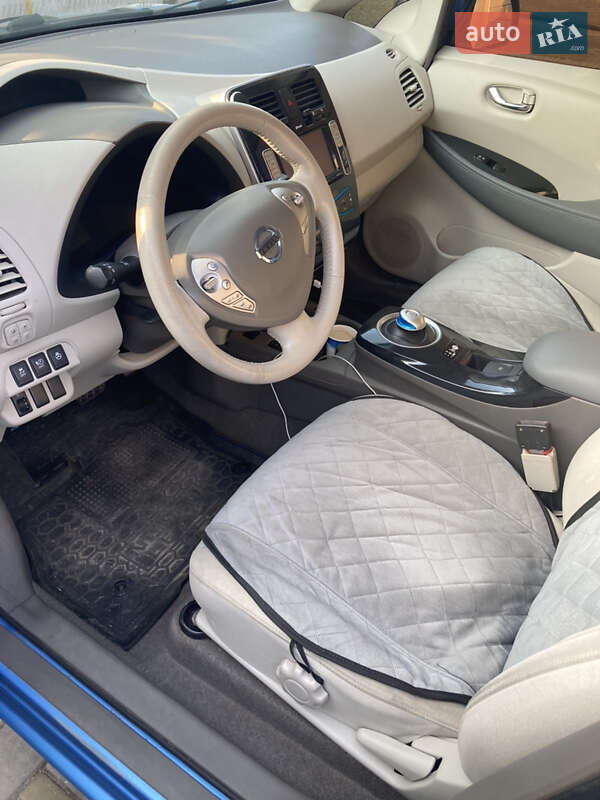 Хэтчбек Nissan Leaf 2012 в Кременчуге