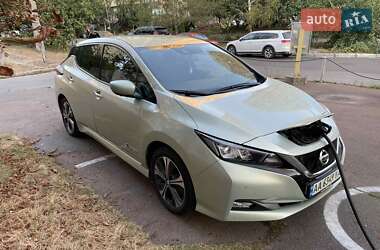 Хэтчбек Nissan Leaf 2018 в Киеве