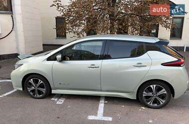 Хэтчбек Nissan Leaf 2018 в Киеве
