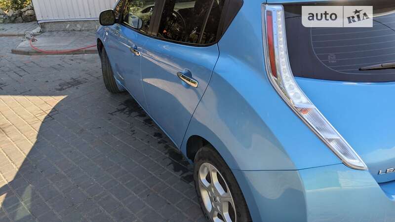 Хэтчбек Nissan Leaf 2011 в Николаеве фото 5 Хэтчбек Nissan Leaf 2011 в Николаеве