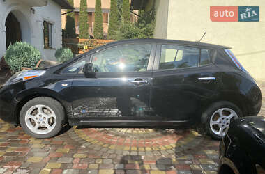 Хетчбек Nissan Leaf 2011 в Чернівцях