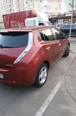 Хетчбек Nissan Leaf 2014 в Києві