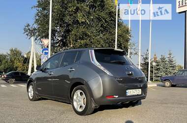 Хэтчбек Nissan Leaf 2014 в 