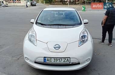 Хетчбек Nissan Leaf 2016 в Дніпрі