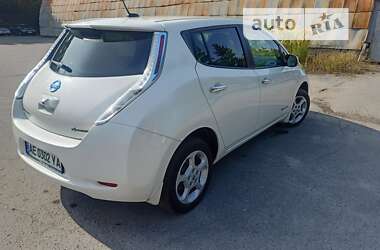 Хэтчбек Nissan Leaf 2013 в Днепре