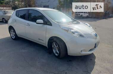 Хэтчбек Nissan Leaf 2013 в Днепре